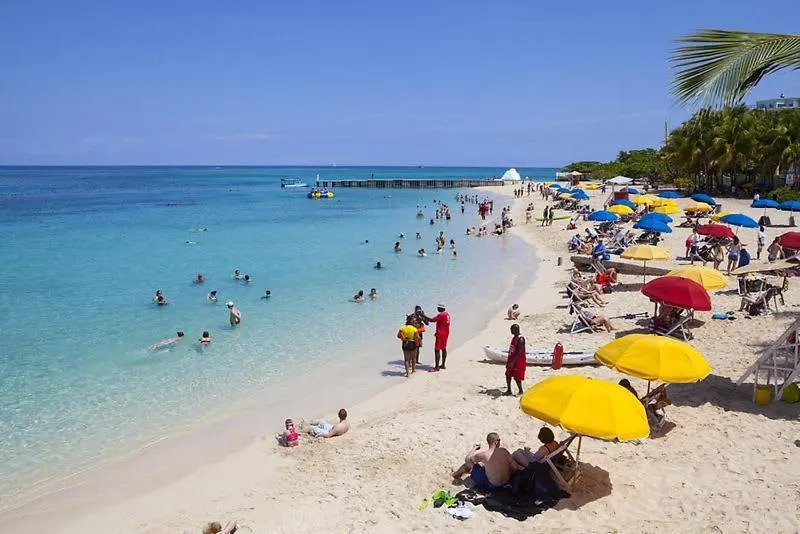 Hospitality Expert Ncb All Pool Beach Montego Bay Holiday home